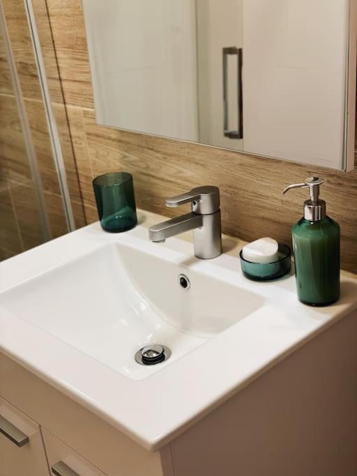 Suitetrails - Apartamento Opera Suite Carmen Palacio Real Luxury Studio