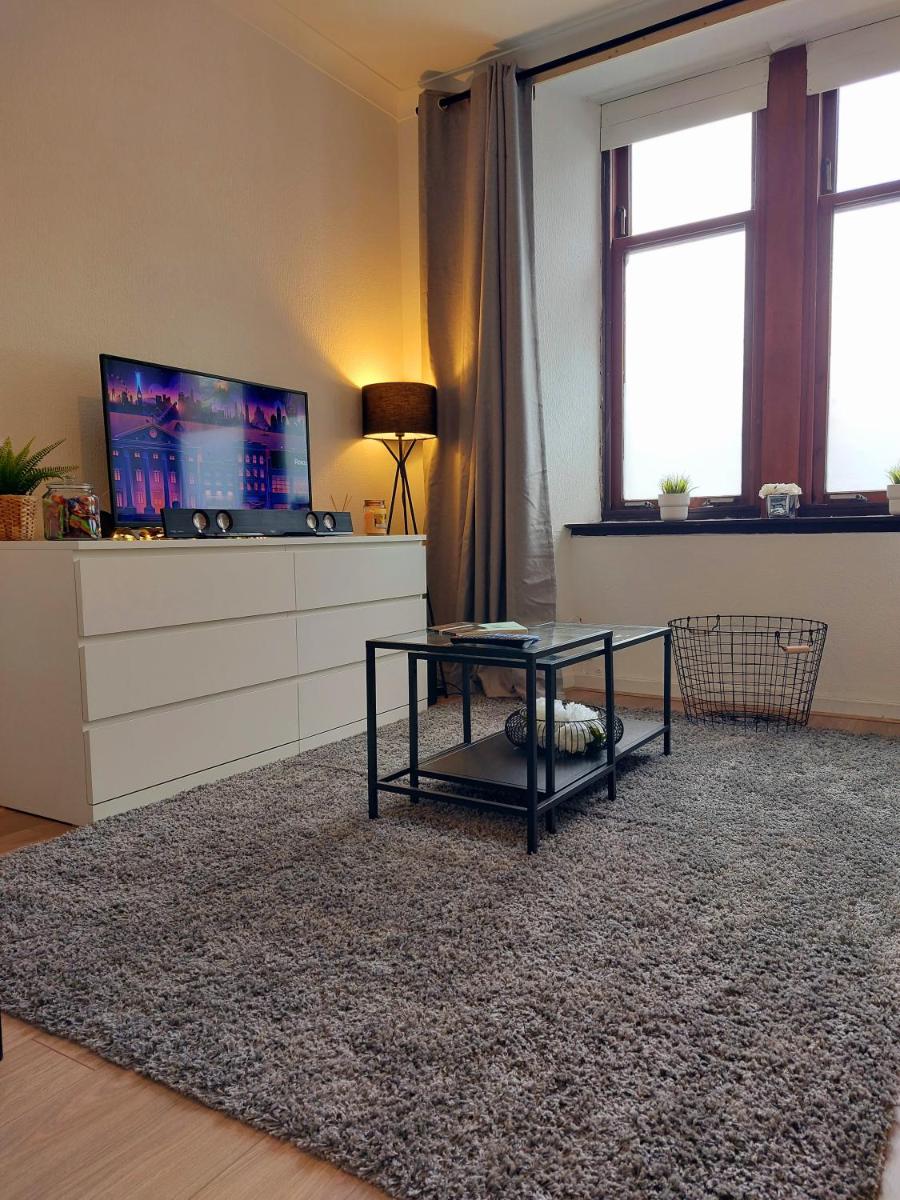 Suitetrails - Modern & Bright, G/F, 1BR APT. Real Hidden Gem
