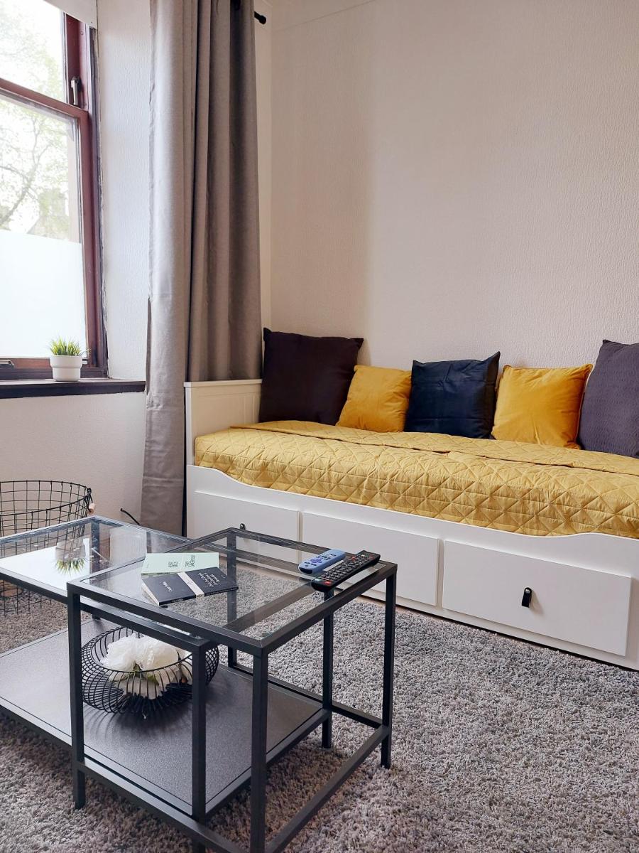 Suitetrails - Modern & Bright, G/F, 1BR APT. Real Hidden Gem