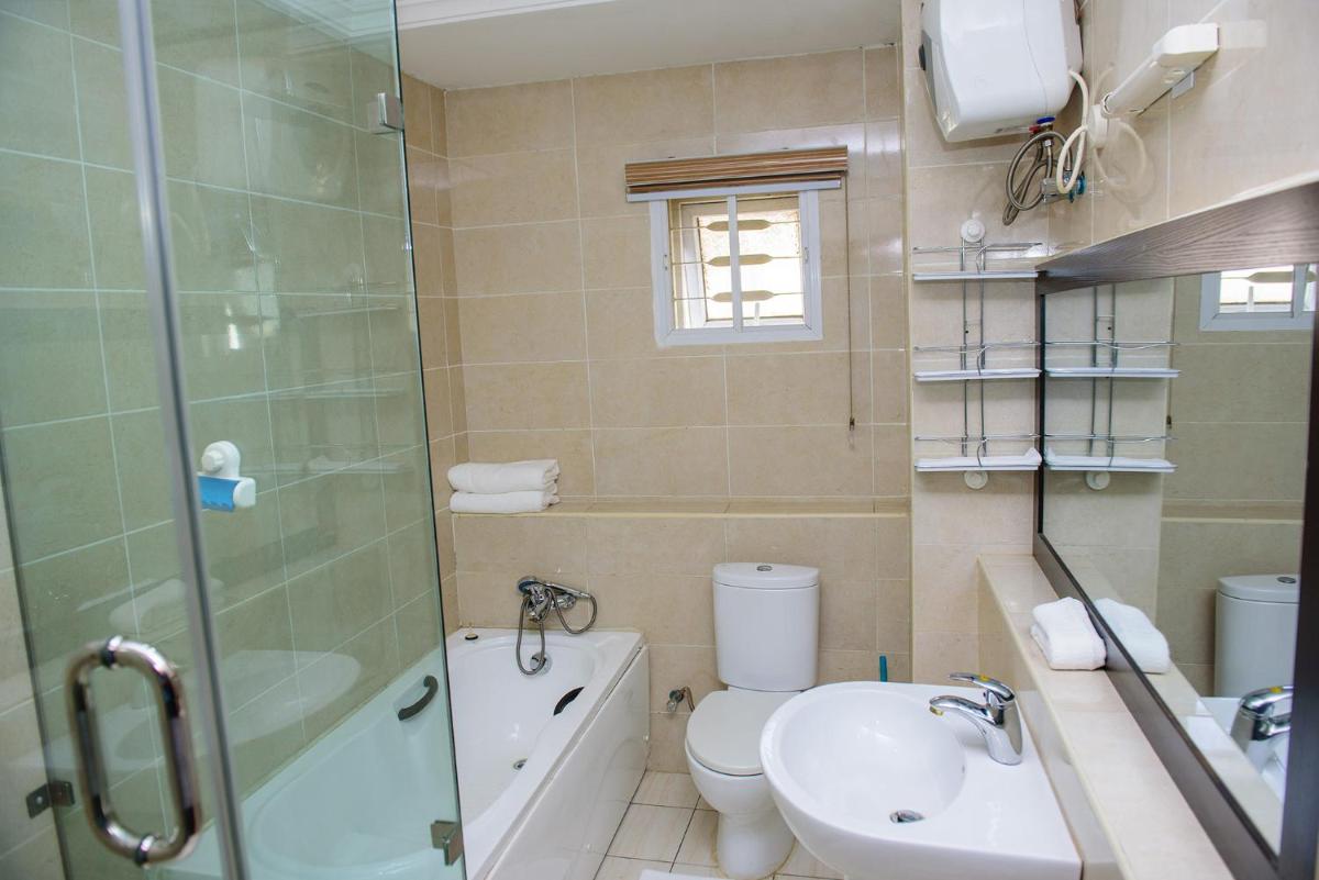 Cc & Cg Homes 4 Bedroom Duplex-24Hrs Electricity WIFI Security - Housity