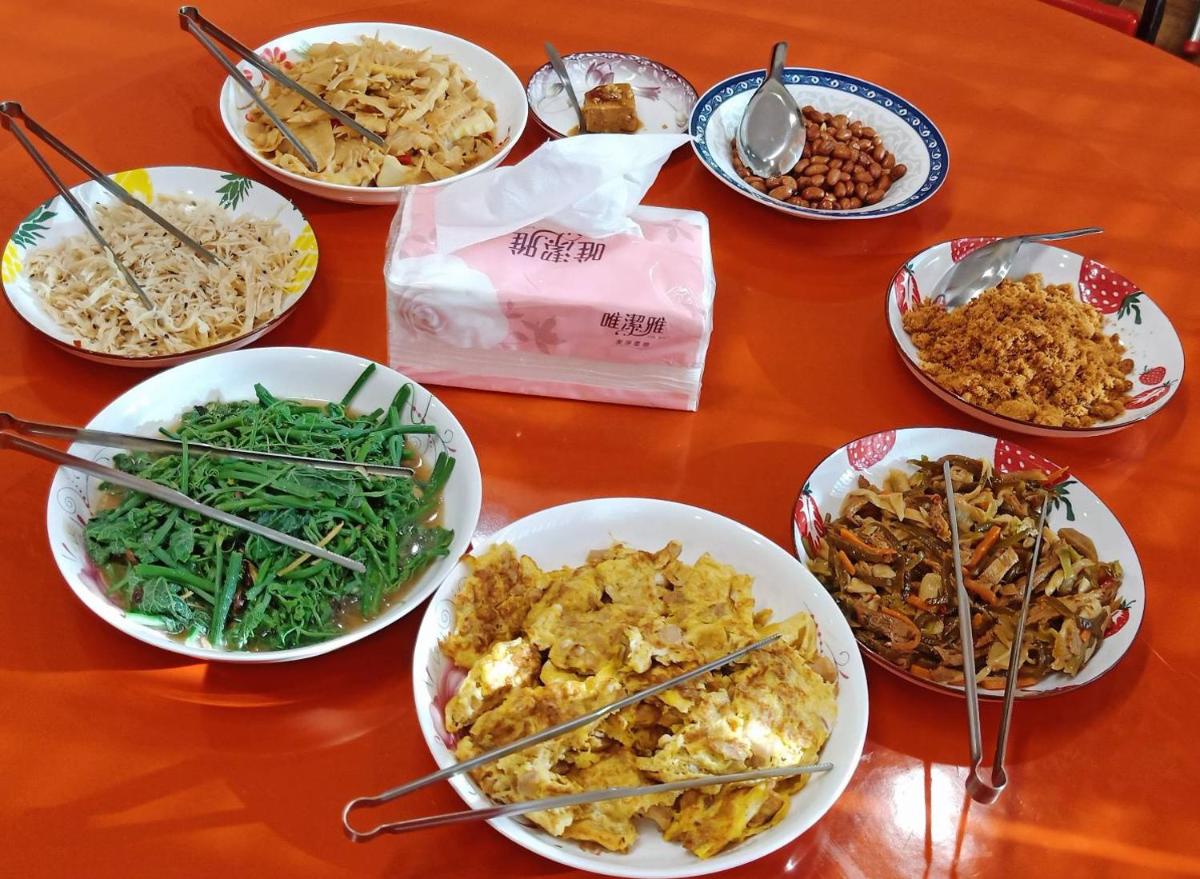 Hongpeng Coffee Station Homestay - Housity