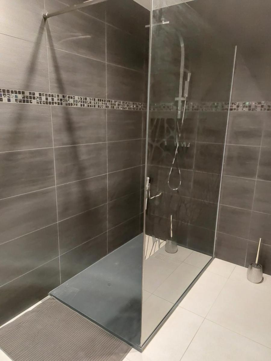 Le Mas des Roches Jacuzzi privatif - Housity