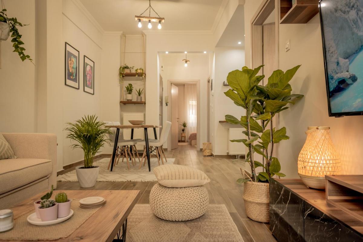 Aphrodite's Apartment on Agia Sofia Midas Home - Hizvo