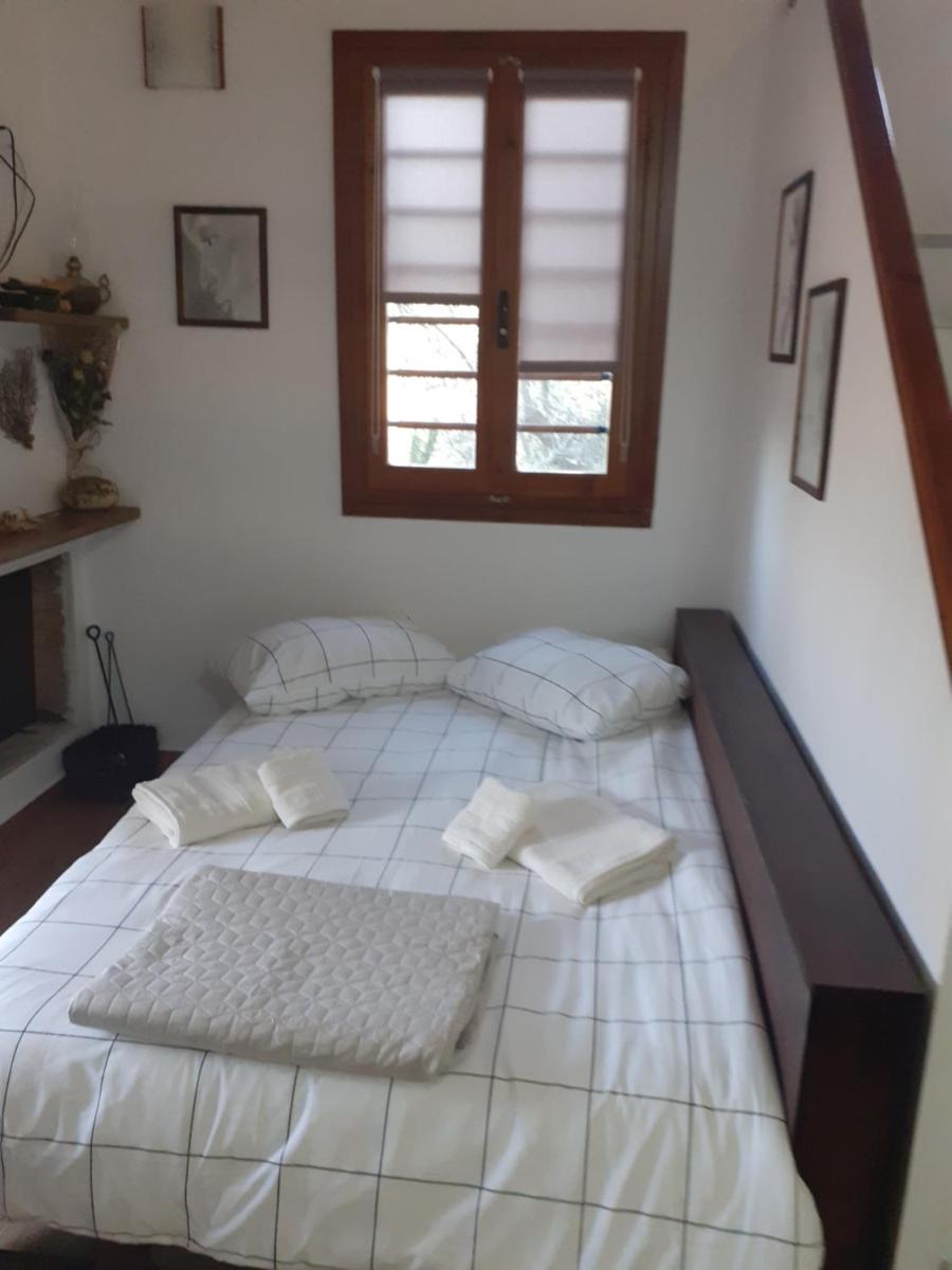 Loutraki Hills - Housity