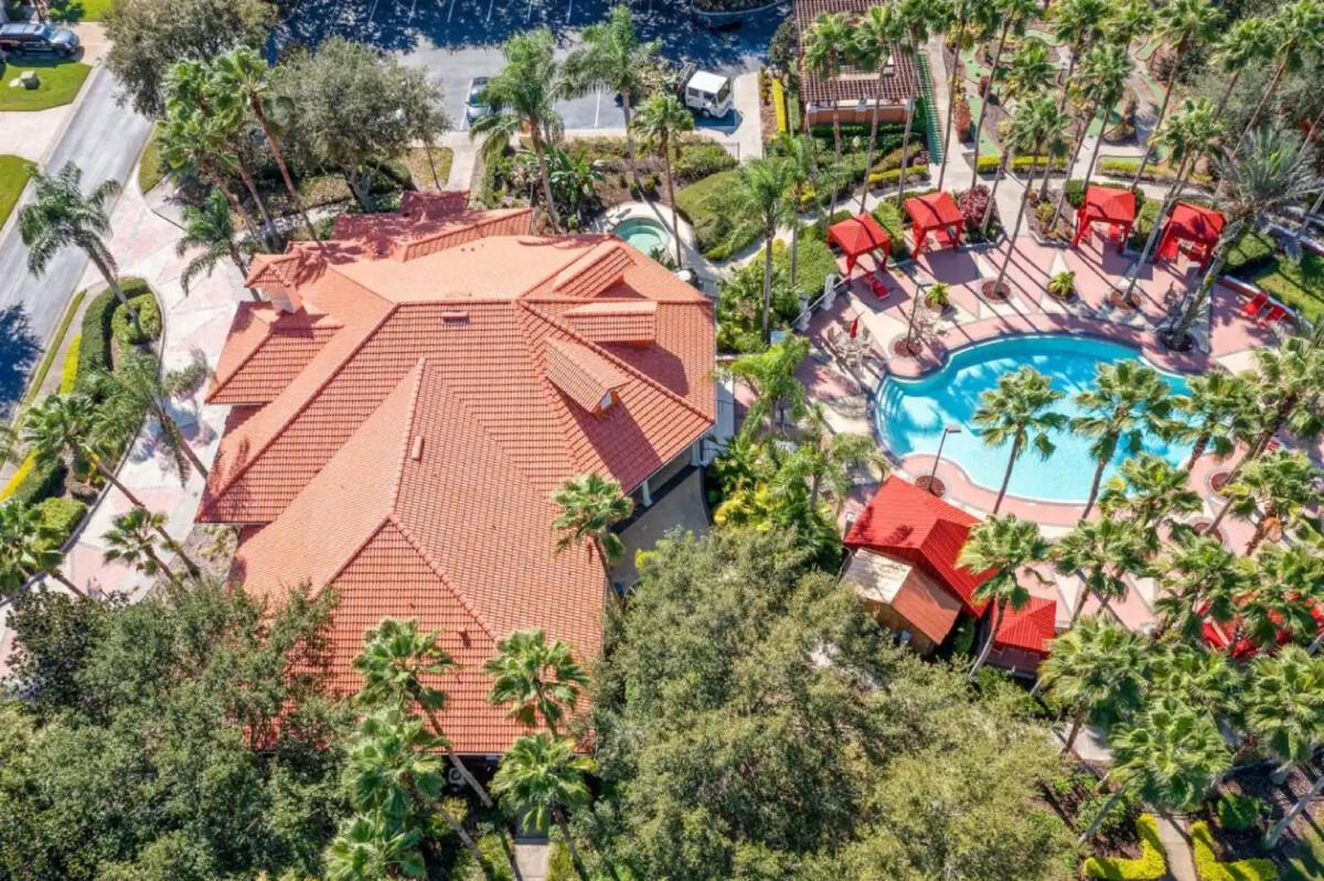 SOLANA 7 Bed Rooms FAMILY VACATION VILLA-Private Pool and SPA - Housity