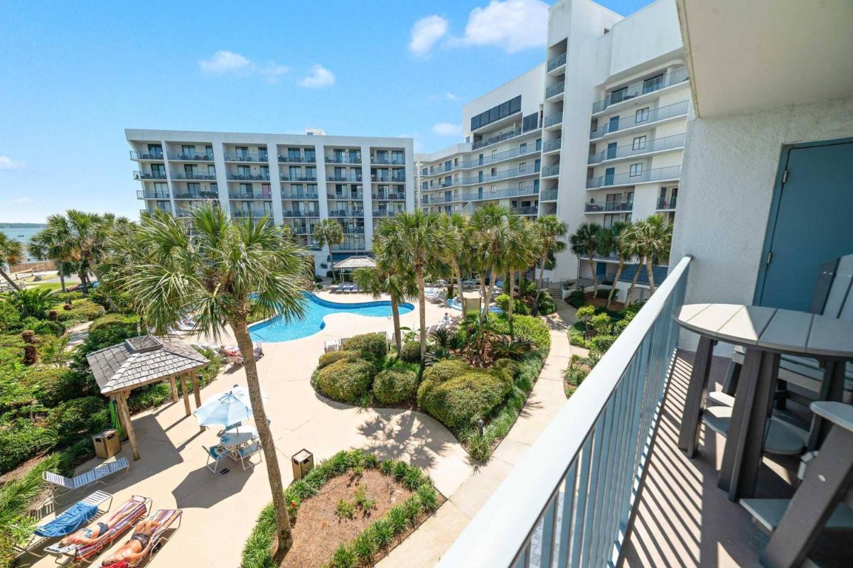 Gulf Shores Surf and Racquet 303B - Housity