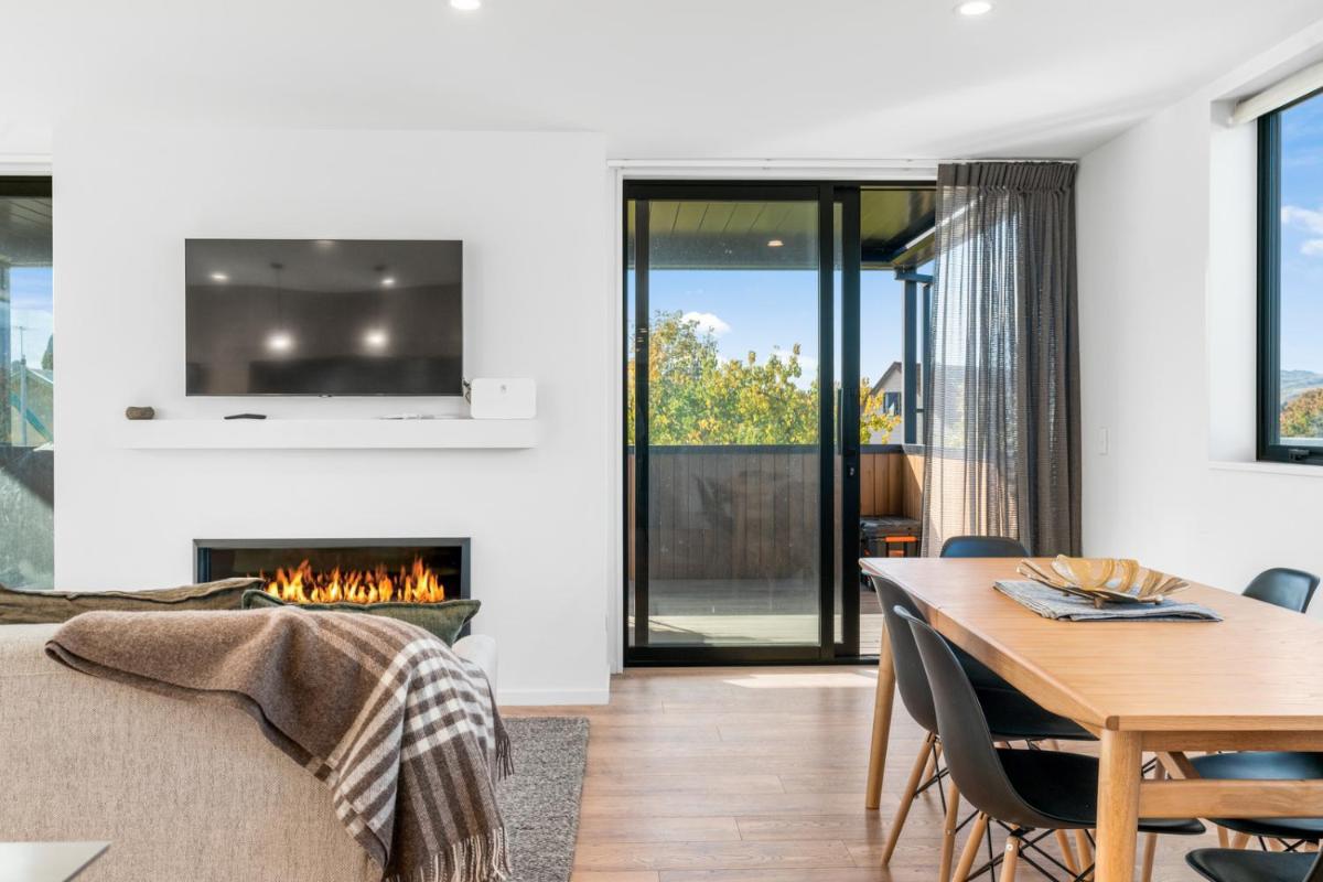Mountain Vistas - Cromwell Upstairs Apartment - Housity