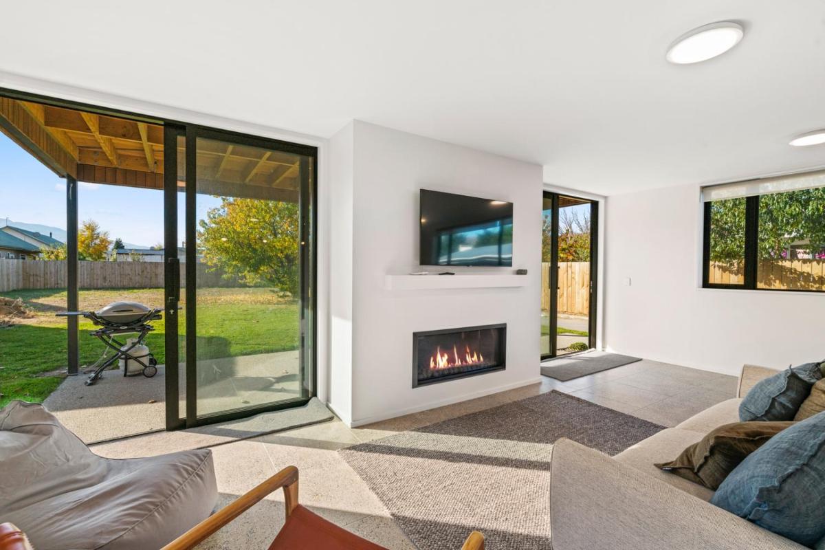 Mountain Escape - Cromwell Downstairs Apartment - Housity