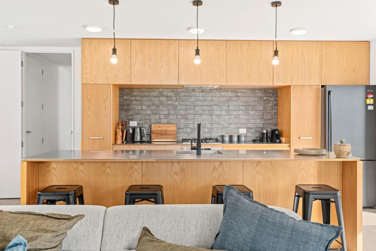 Mountain Escape - Cromwell Downstairs Apartment - Housity