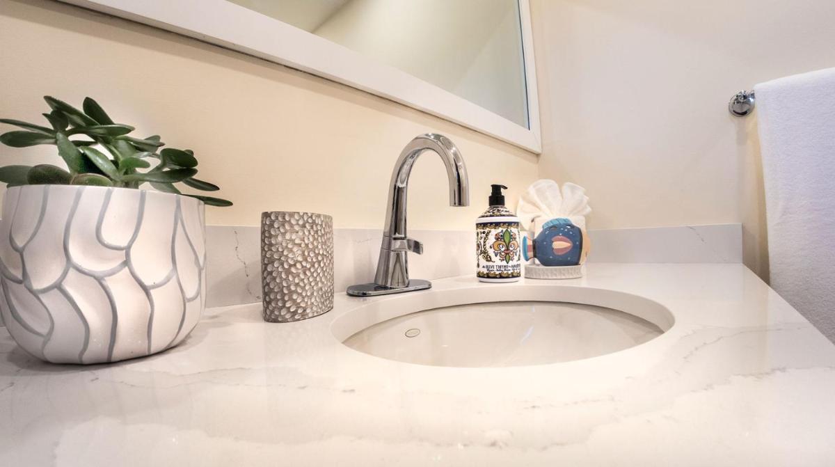 Suitetrails - Villas at St James Place UNIT F, Luxury, Pet Friendly