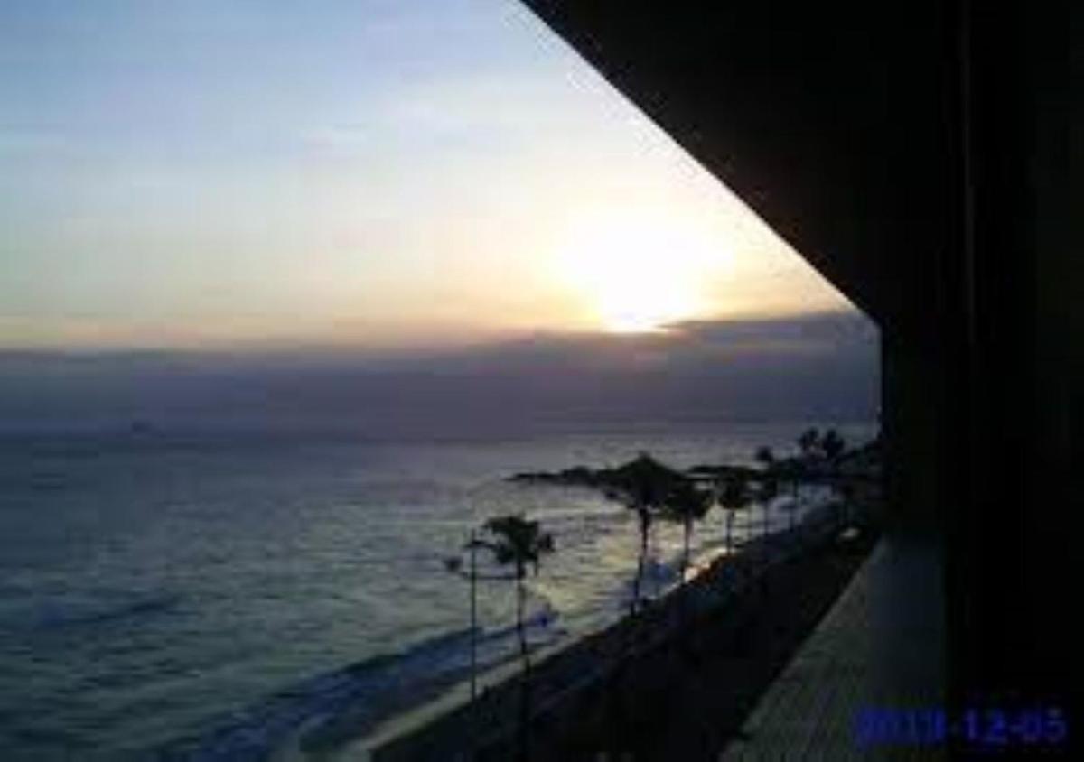 Maravilhoso apartamento 2 quartos com ofurô Porto da Barra Salvador Summer Barra Flat - Housity