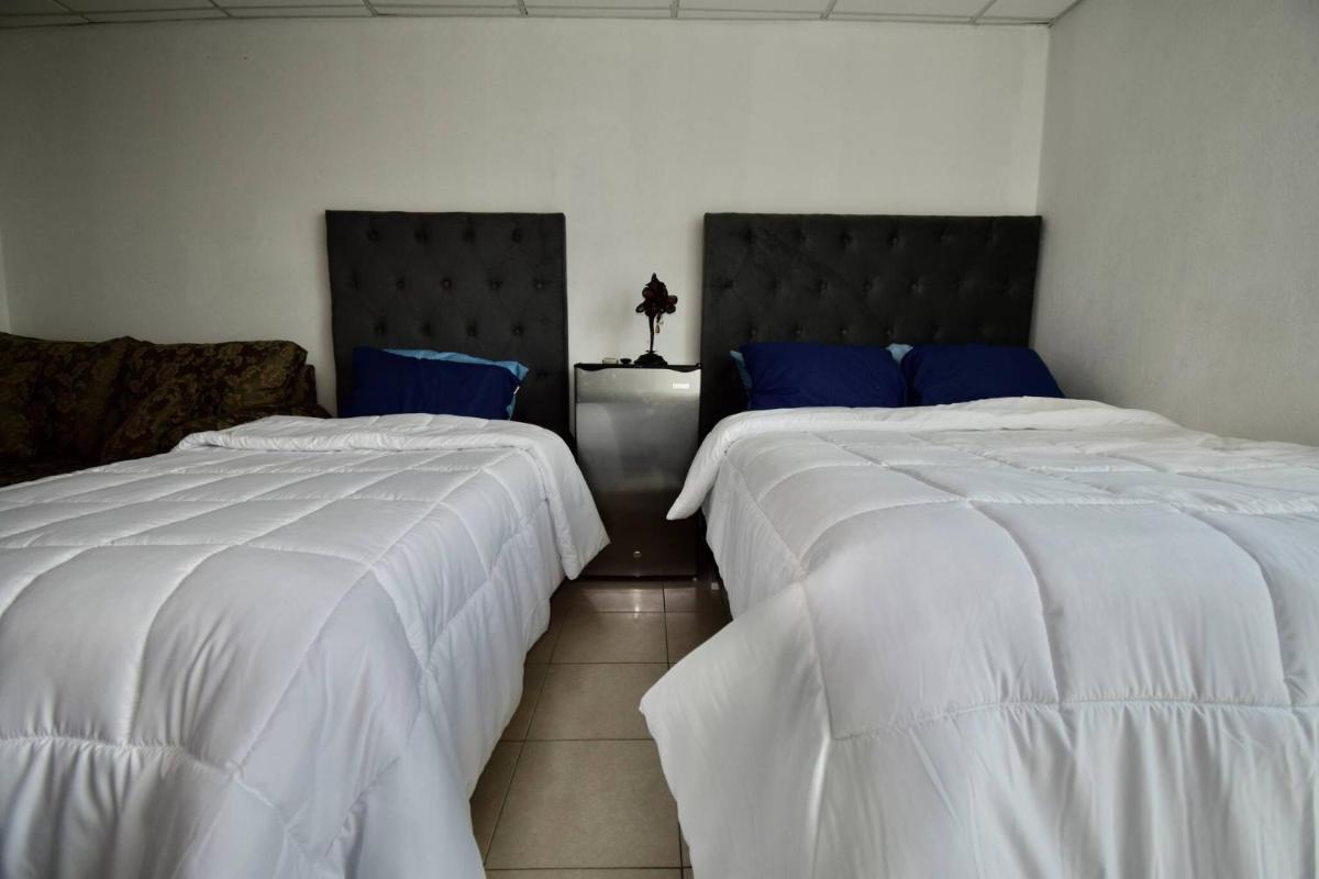 Room in Guest room - Habitacion Tipo Hotel En Obispado - Housity