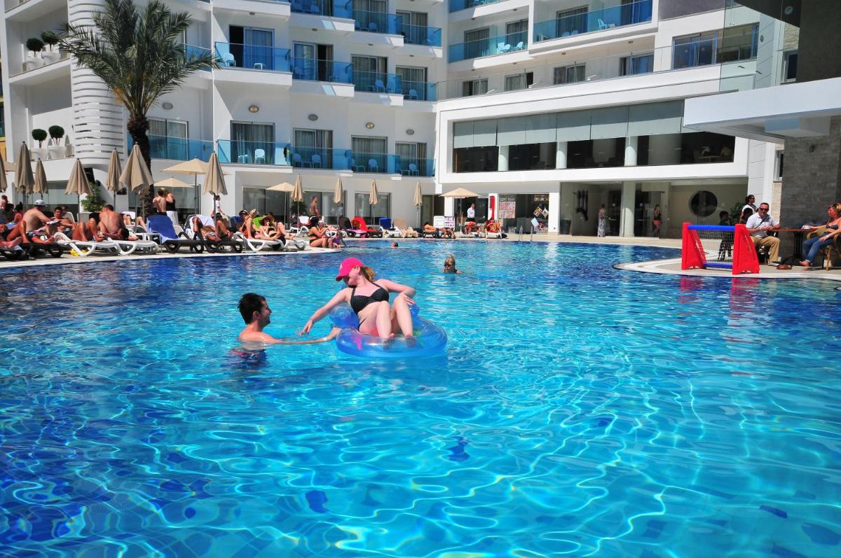 Blue Bay Platinum - Housity