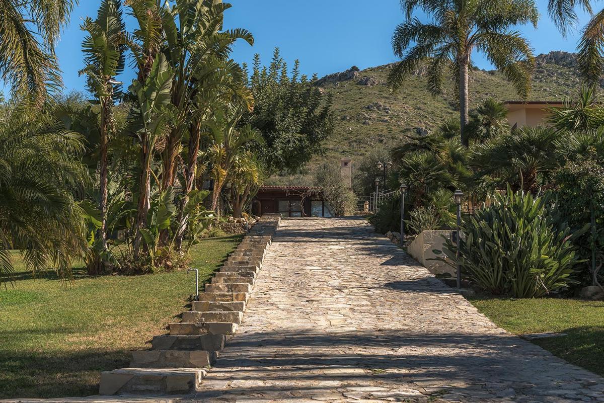 Villa Zagara Bagheria by Sicily in Villas - Housity