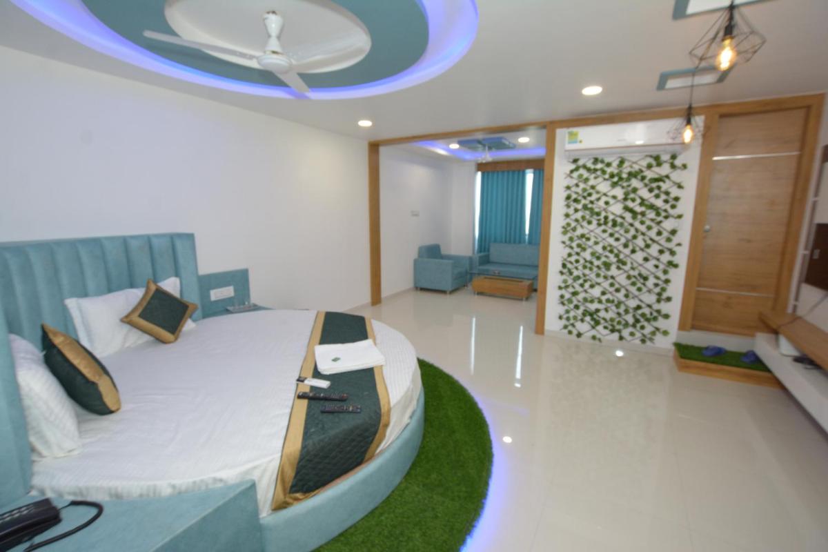 Hotel Green Leaf - Housity