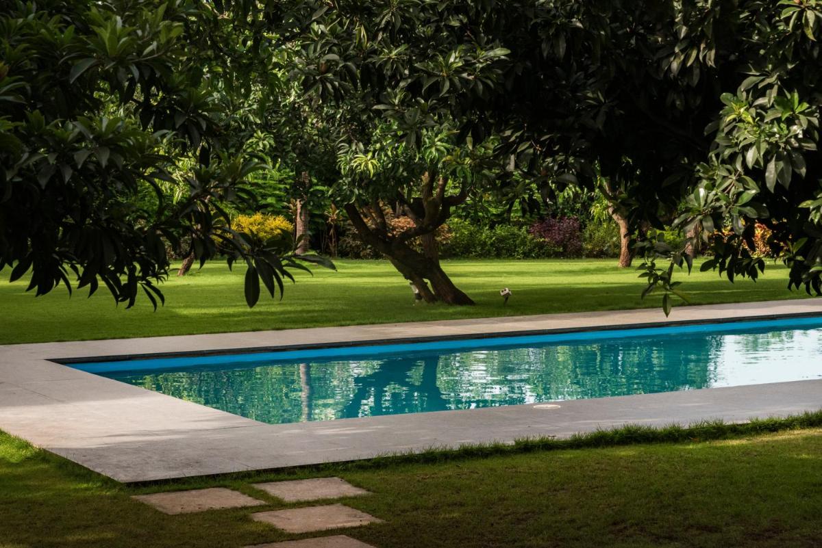SaffronStays Casa Manga, Karjat - pet-friendly pool villa near ND's Film World and Saltt - Housity