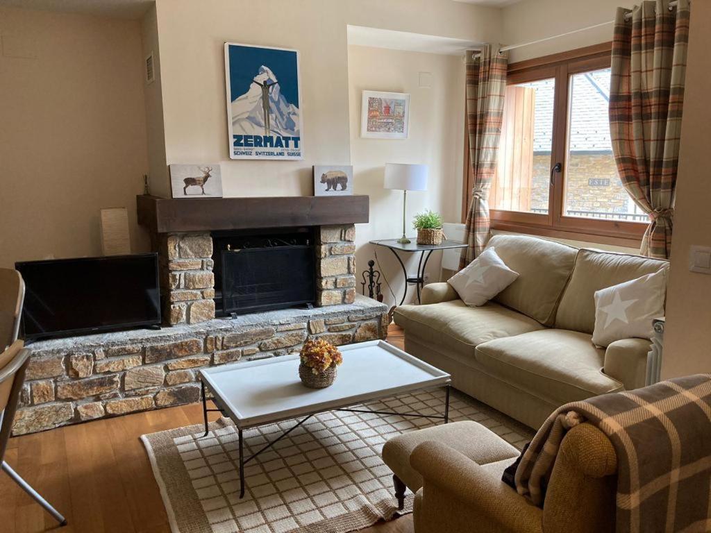 Apartamento un dormitorio Los Altos de Escarrilla, FORMIGAL-PANTICOSA - Housity