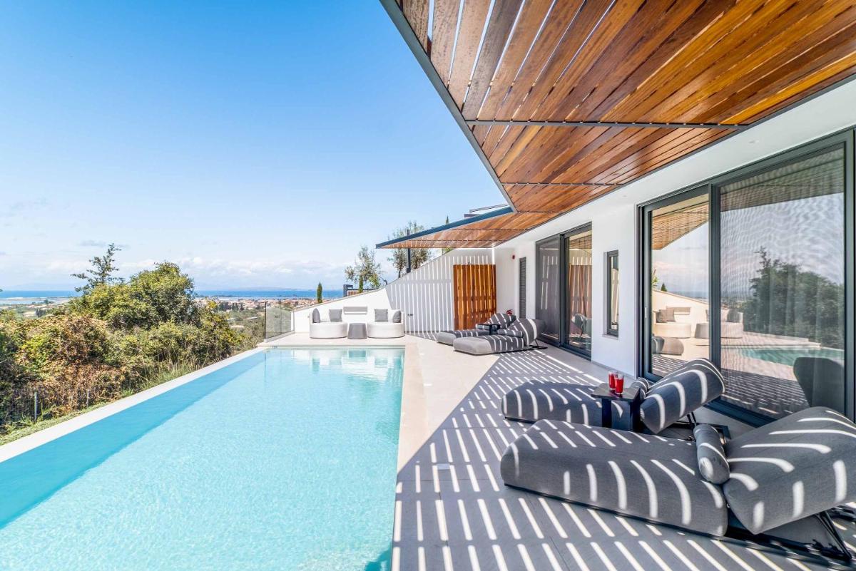 Villa Beyond the Dream - Housity