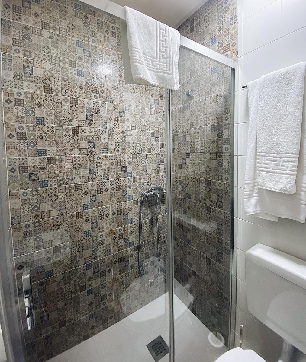 Hostal Restaurante El Paso - Housity