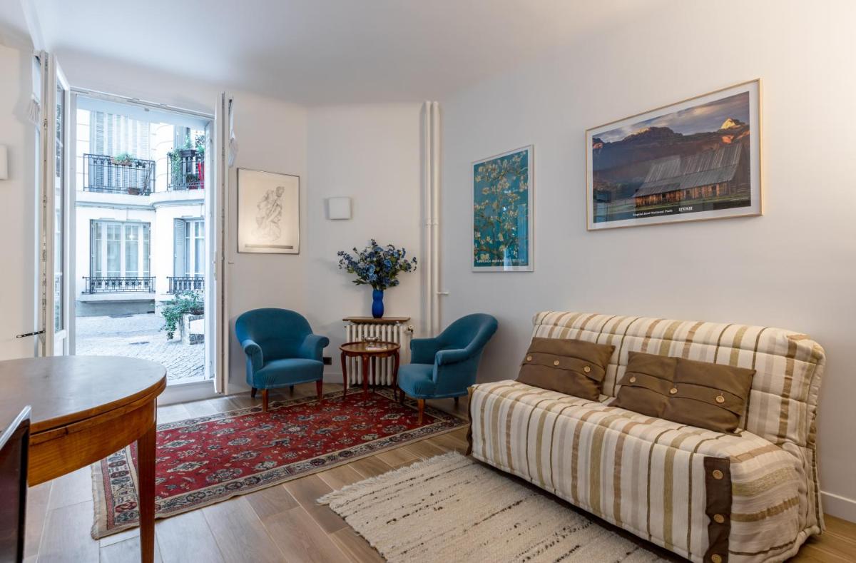 Veeve - Almond Blossom - Housity
