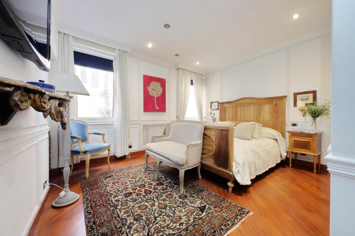 4BNB - Luxury Trevi Apartment w Terrace - Housity