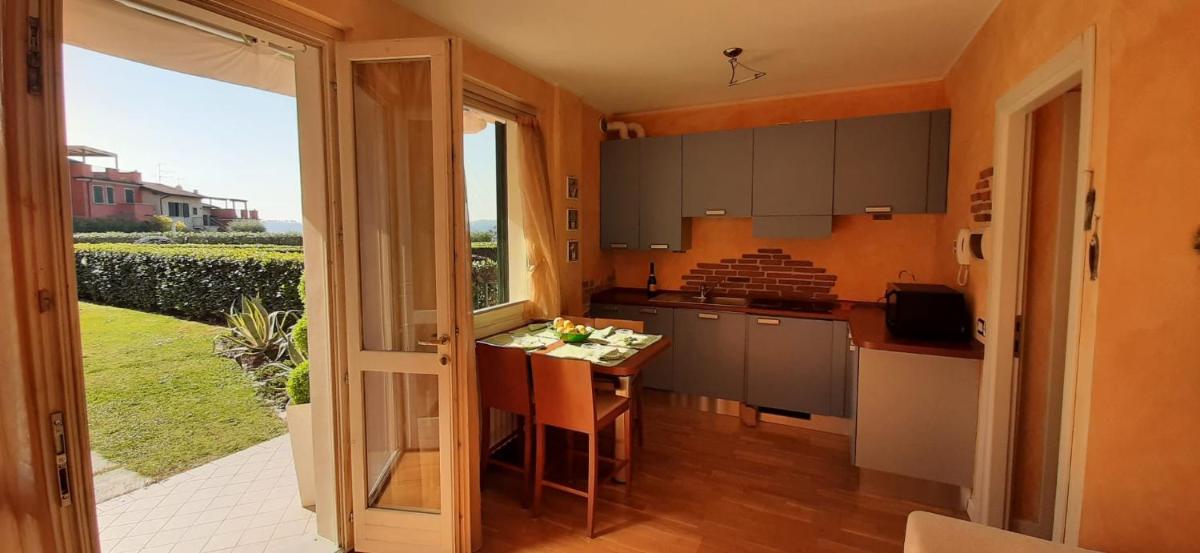 Holiday House Sole - Housity