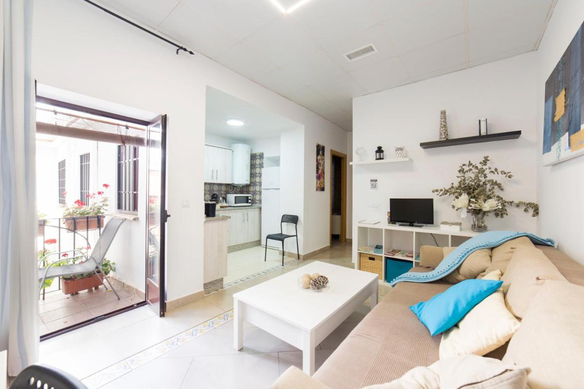 Casa Turística Patio Cordobés - Parking privado en la Judería - Housity