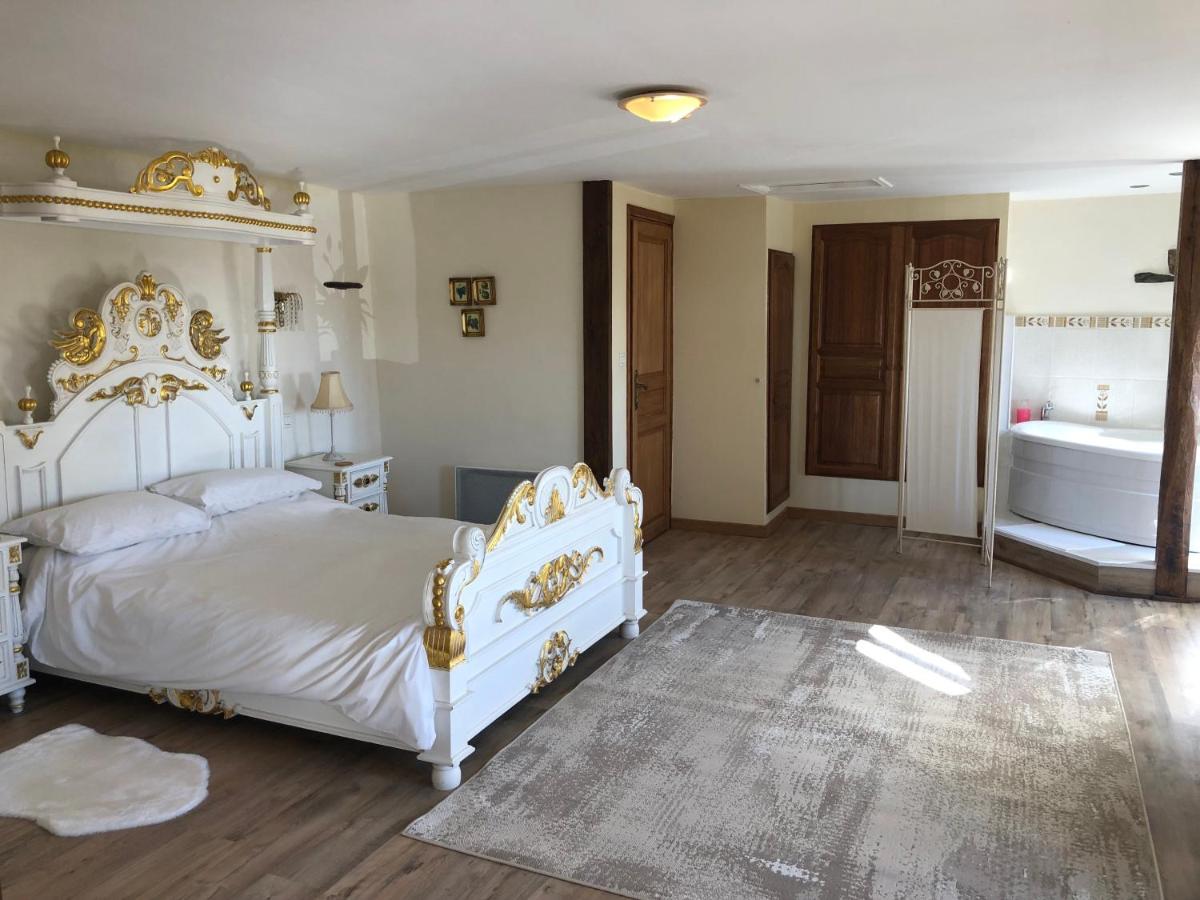 The Lotus. Romantic, rural hideaway near Huelgoat - Housity