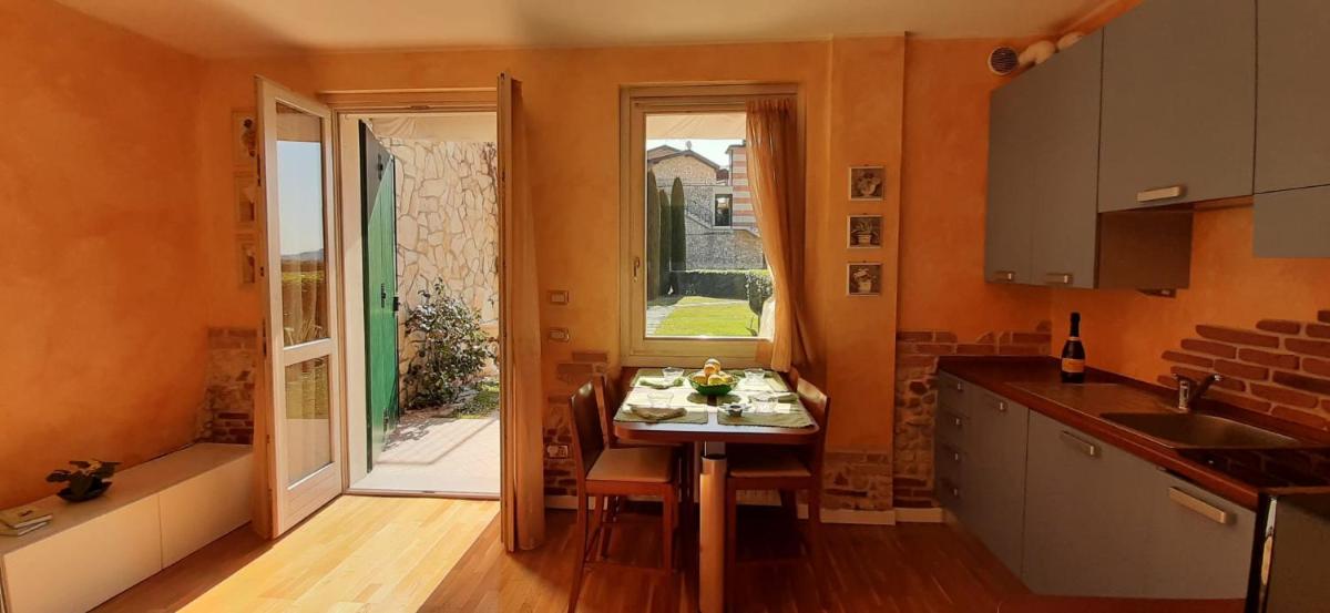 Holiday House Sole - Housity