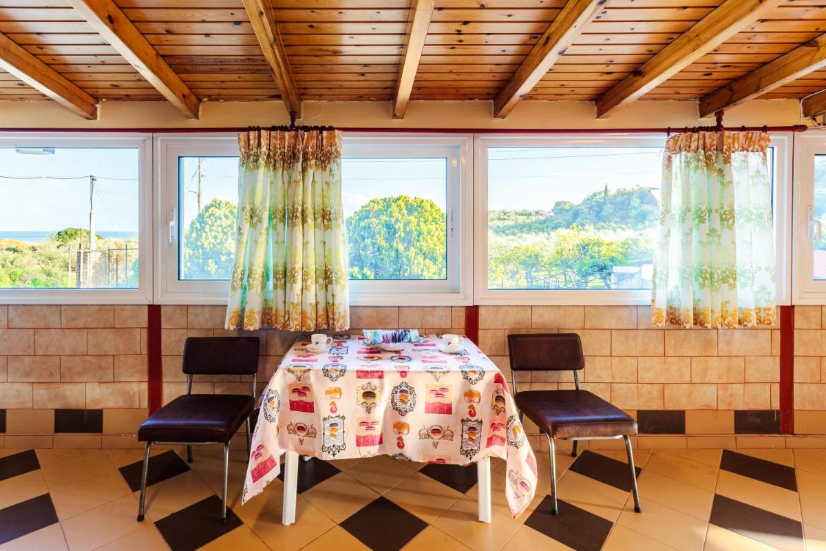 Makarounis Athanasios Traditional Apartments(Ξενώνας) - Housity