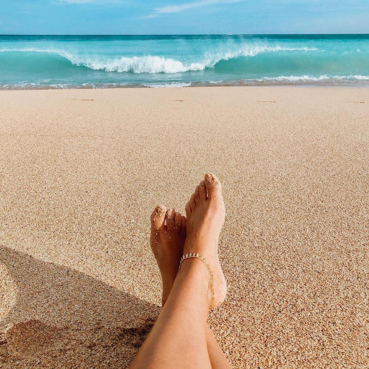 Sandy Toes - Housity