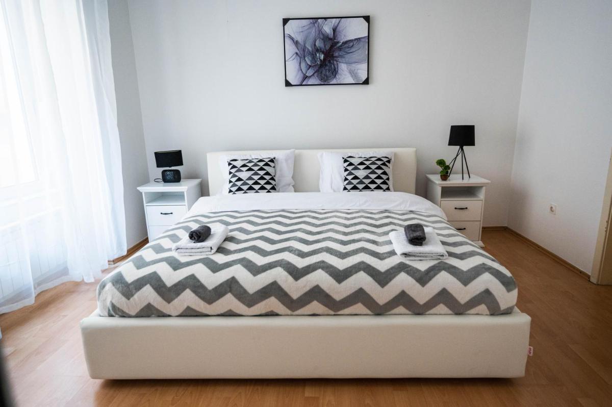 Bright and Modern 1BDR Apartment in the Center - Housity