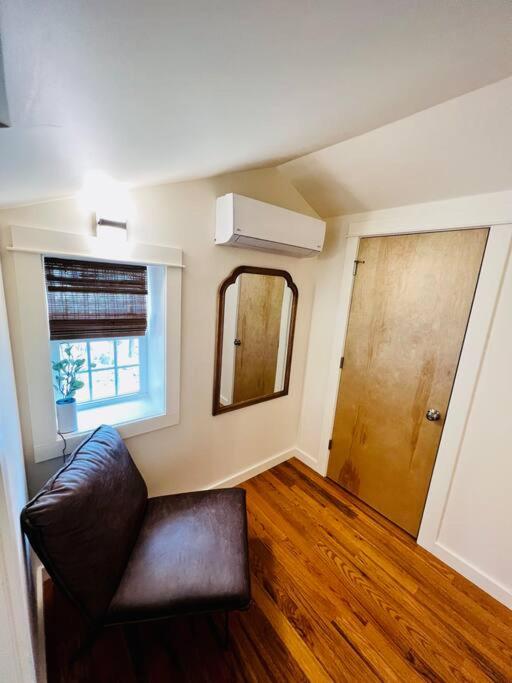 Cozy Cottage with Hot Tub! Family Friendly - Housity