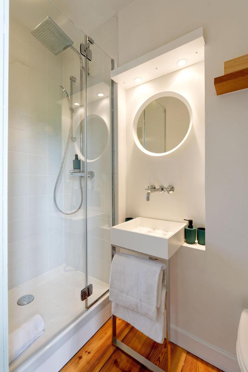 Salle de bains dans l'établissement Ty Mad