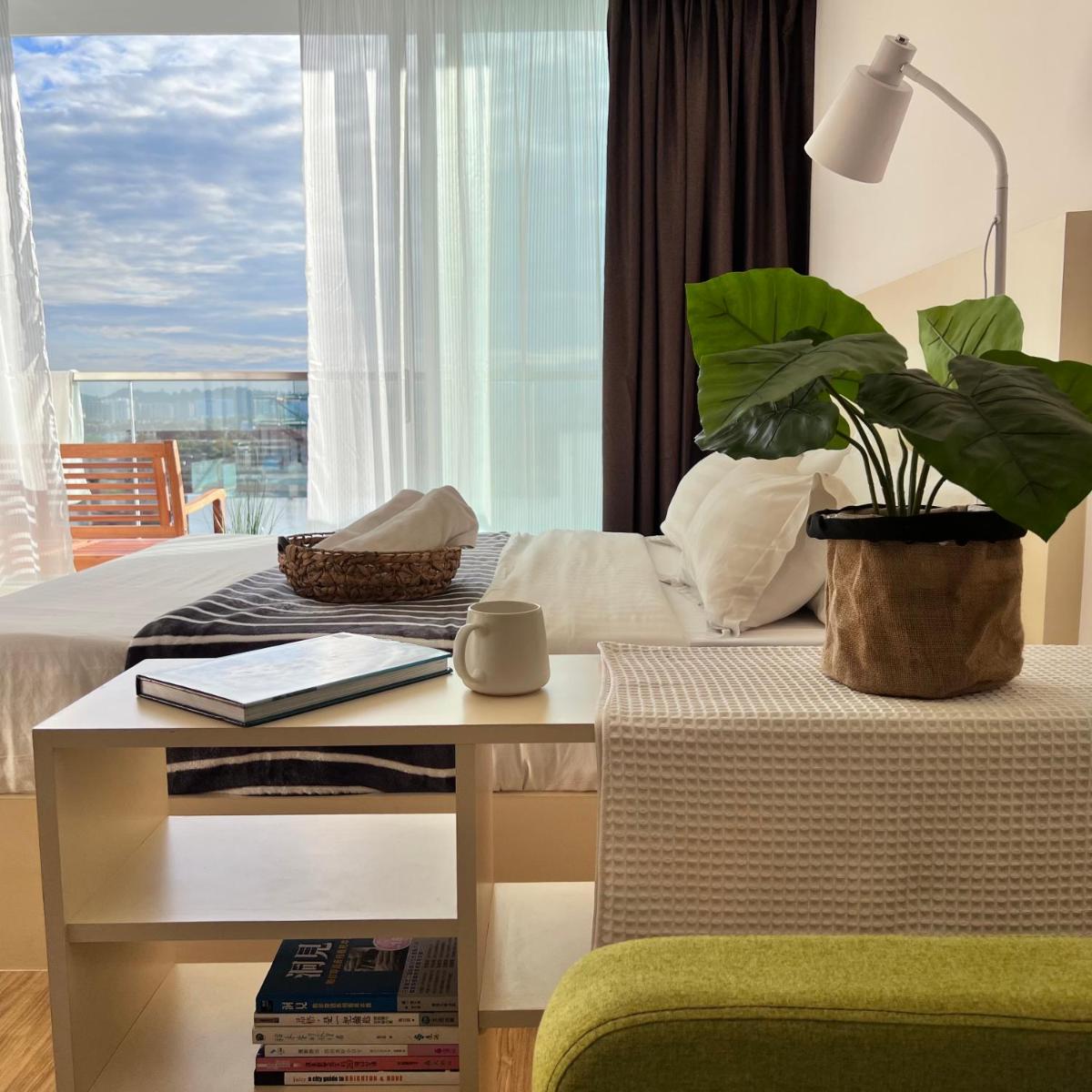 AruSuites Tanjung Aru Kota Kinabalu - Laxzone Suite - Housity