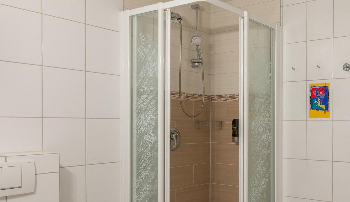 Hotel am Wariner See - Housity