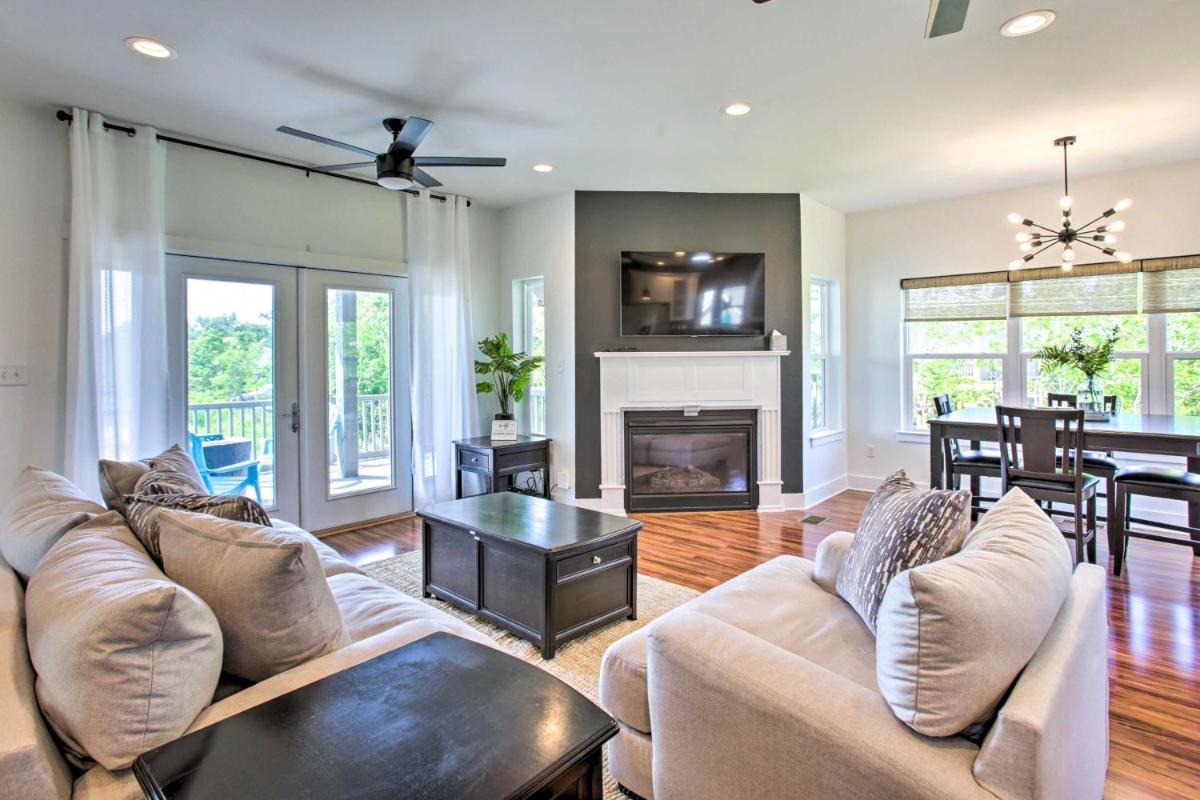 Waveland Abode with Patio, Walk to Beach! - Housity