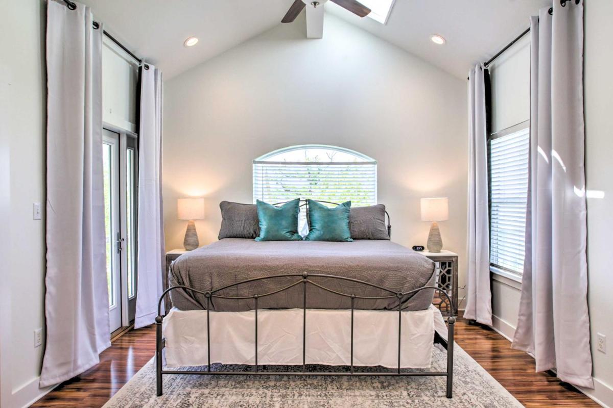 Waveland Abode with Patio, Walk to Beach! - Housity