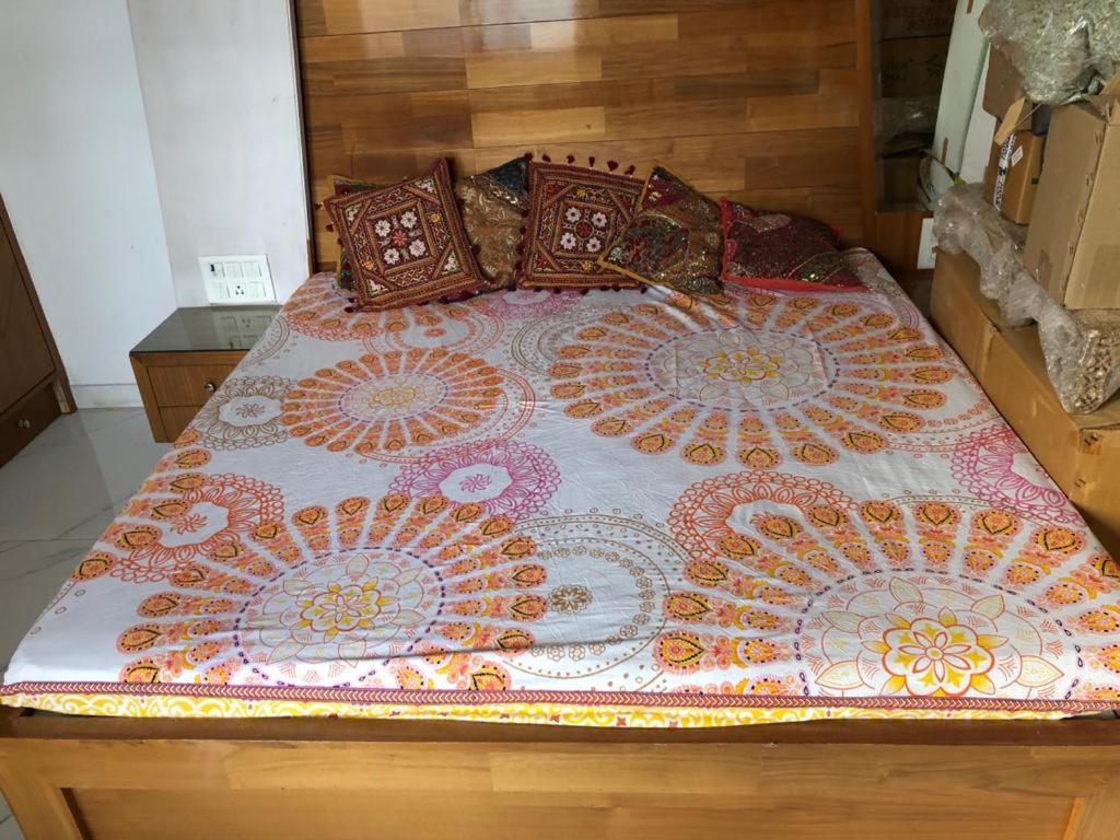 The Royal Luxury Suite - Housity
