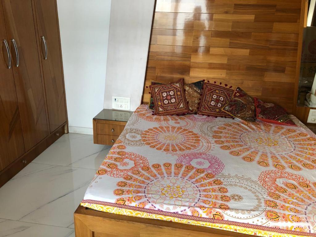 The Royal Luxury Suite - Housity