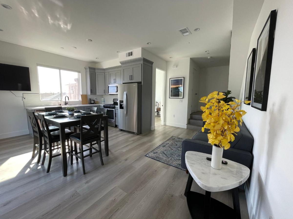 Exclusive Artist Gallery Home - Central LA Location - Housity