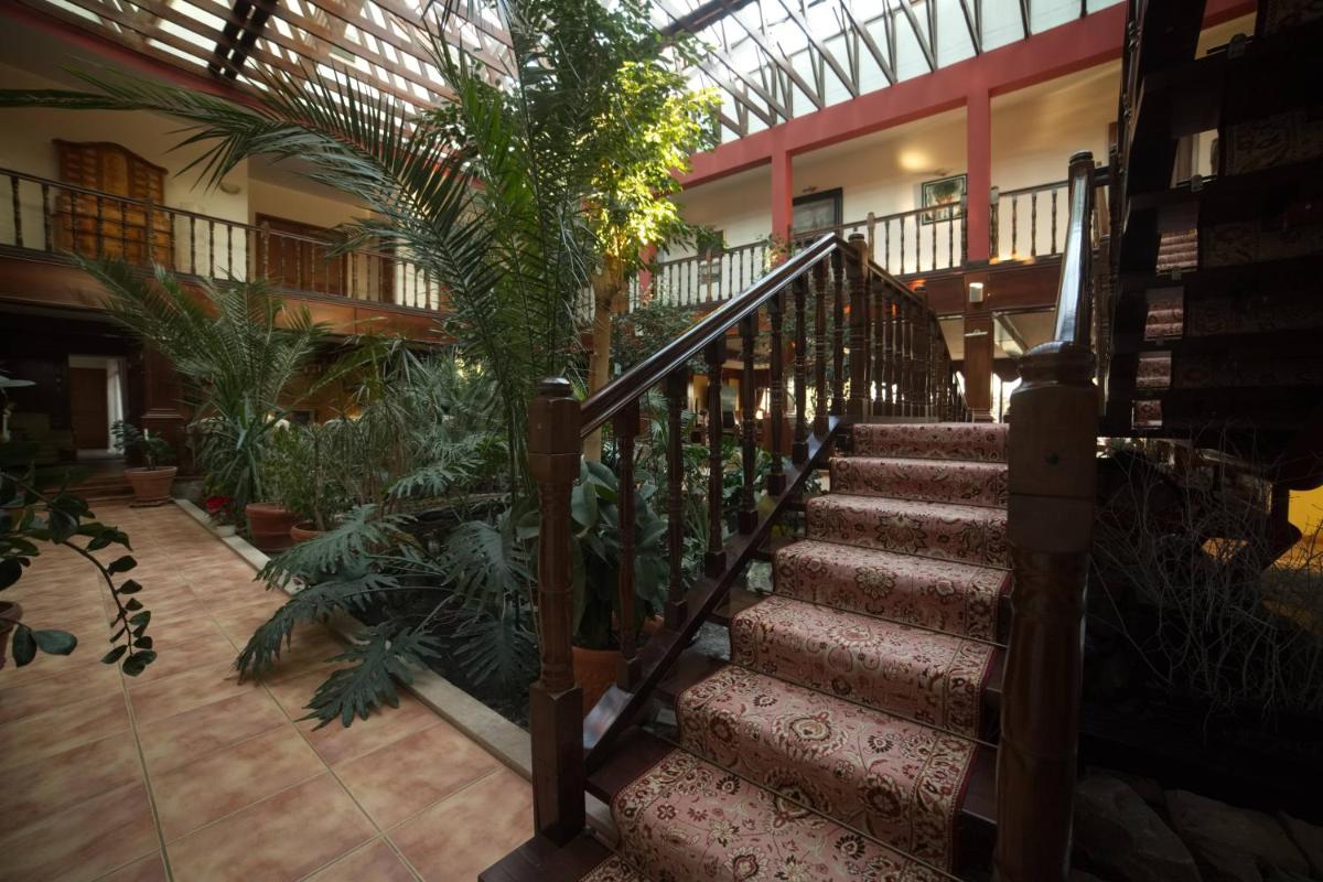Suitetrails - RiAD & SPA FOCSANI