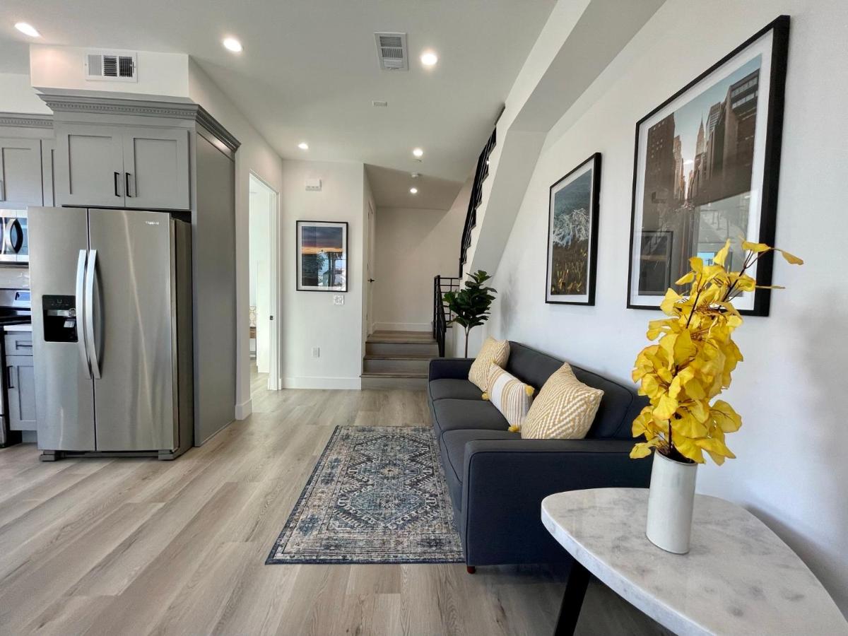 Exclusive Artist Gallery Home - Central LA Location - Housity