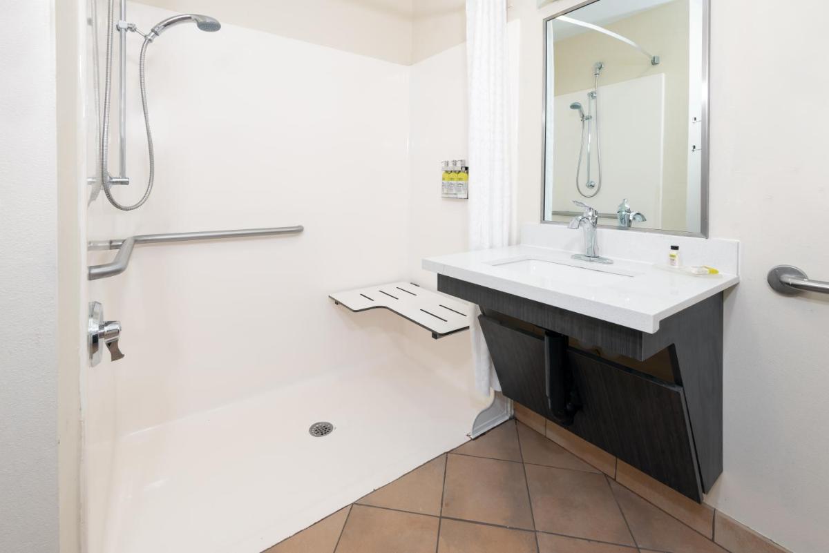 Candlewood Suites Athens, an IHG Hotel - Housity