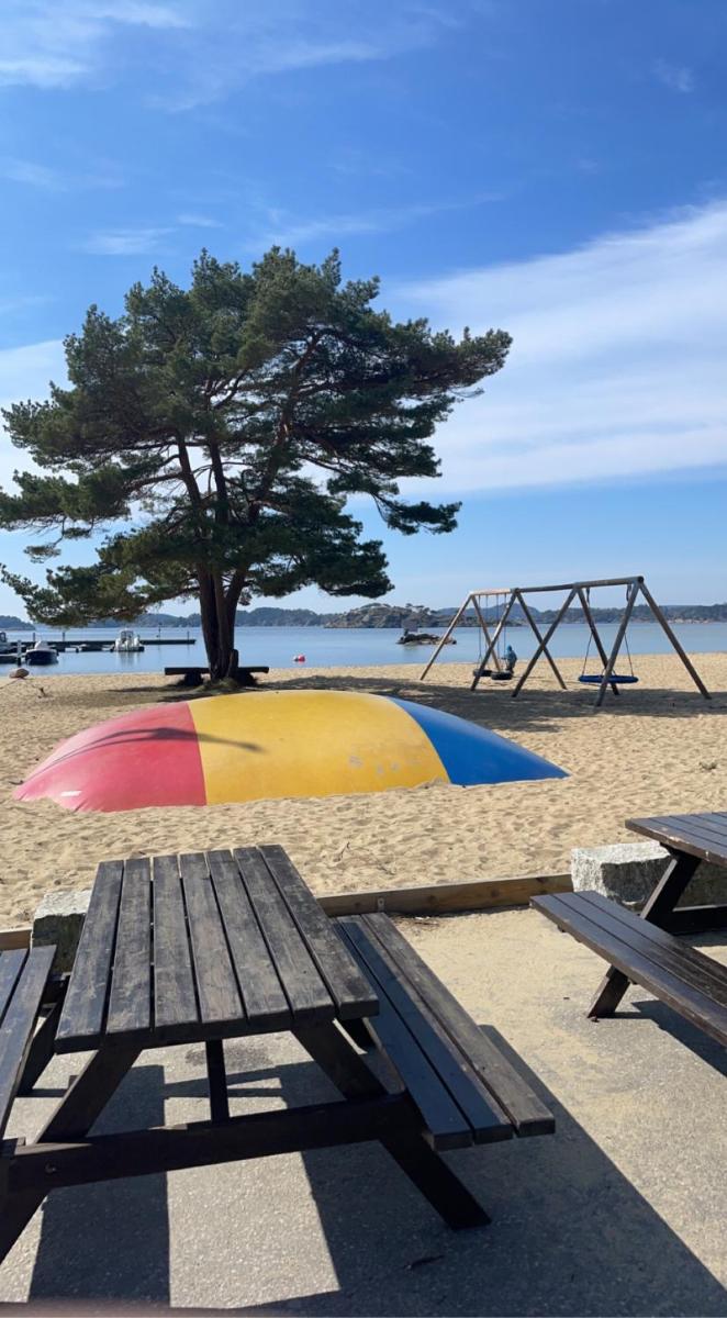 Nybygd feriebolig rett ved strand til leie! - Housity