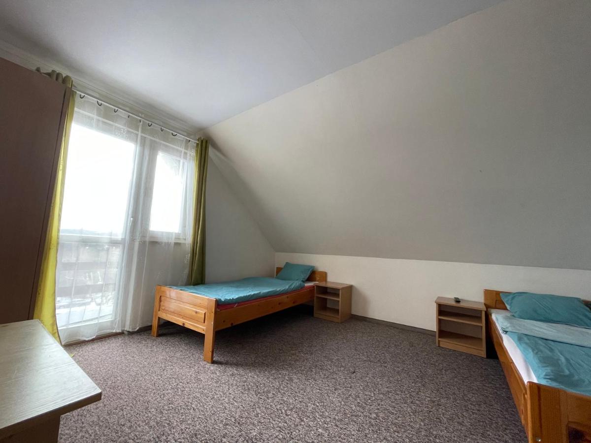 Noclegi u Gosi w Polańczyku - pokoje gościnne - Housity