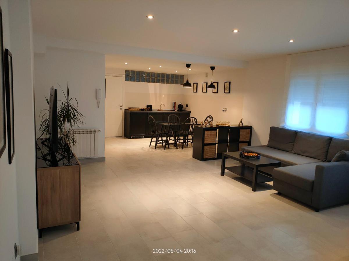 Suitetrails - Loft Abantos - 120m2 más Terraza y Jardín Independiente
