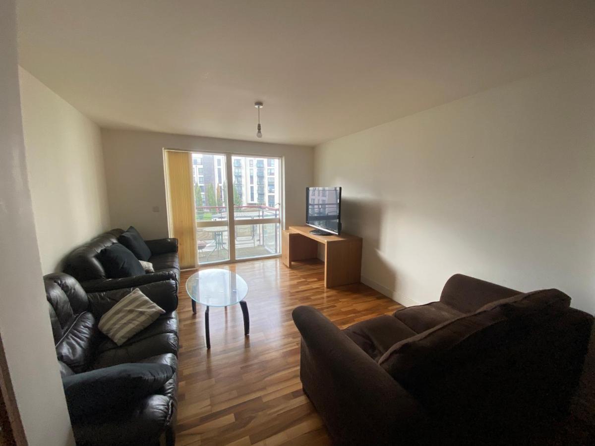 1-bed Haven by Edgbaston Cricket Ground & Cannon Hill Park & Moseley Village - Housity