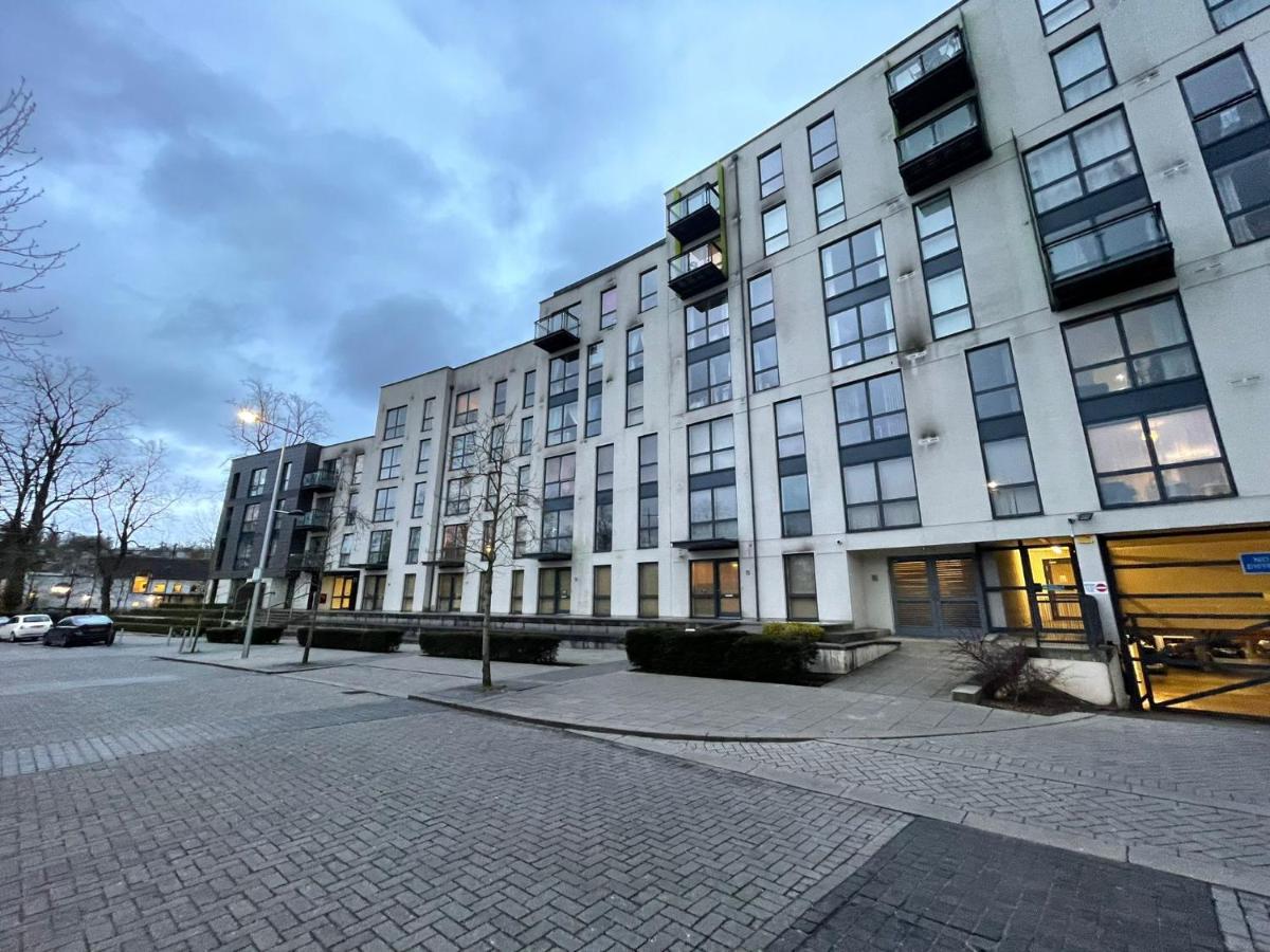 1-bed Haven by Edgbaston Cricket Ground & Cannon Hill Park & Moseley Village - Housity