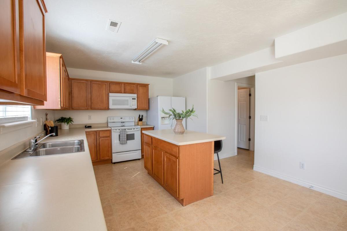 Huge Open-Concept Home with Private Office & Yard - Housity